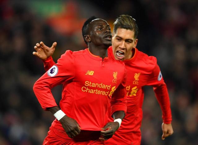 陷入困境的 陷入困境的